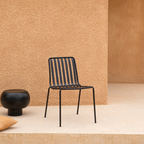 Tikamoon Zwarte metalen tuinstoel - Zwart - vtwonen shop