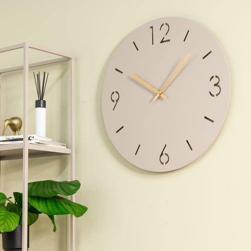 Spinder Design klok Time Ø 60 - Silky Taupe - vtwonen shop