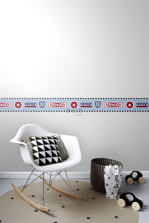 ESTAhome behangrand raceteam emblemen hemelsblauw - 500 x 13.25 cm - 174901