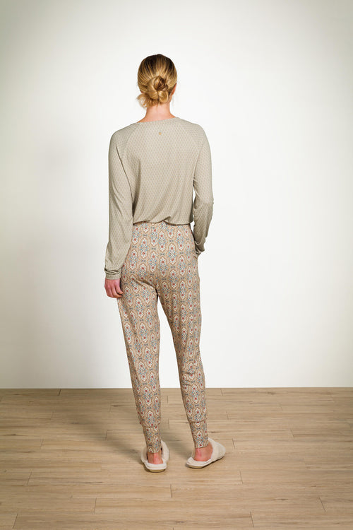 Pip Studio - Tina Pyjama t-shirt - Lange mouw Dames - Thousand Leaves - Zand - XL