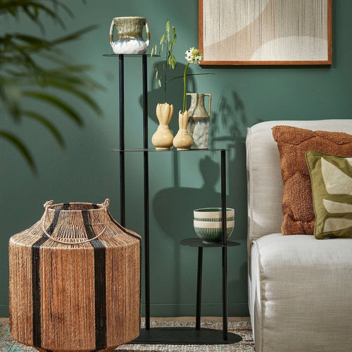 Mica Decorations Fonda Zwart - Plantenstandaard met Drie Plateaus - Metalen Plantenrek Industrieel Design - Plantensteun voor Kamerplanten - 47,5 x 27