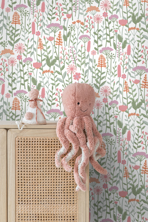 ESTAhome behang veldbloemen groen, wit en roze - 50 x 900 cm - 131550 - vtwonen shop