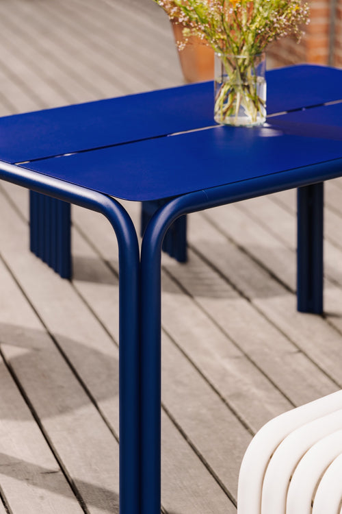 noo.ma NOKK Outdoor eettafel - Blueberry Pie - vtwonen shop