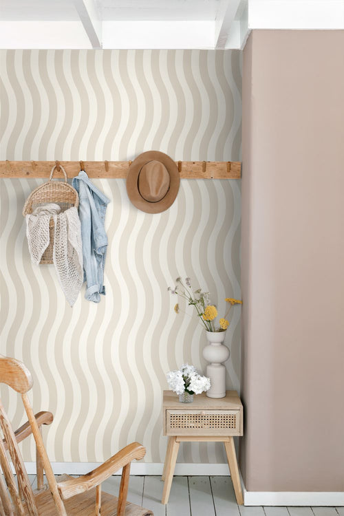 ESTAhome behang golvende strepen grijs en wit - 50 x 900 cm - 132132