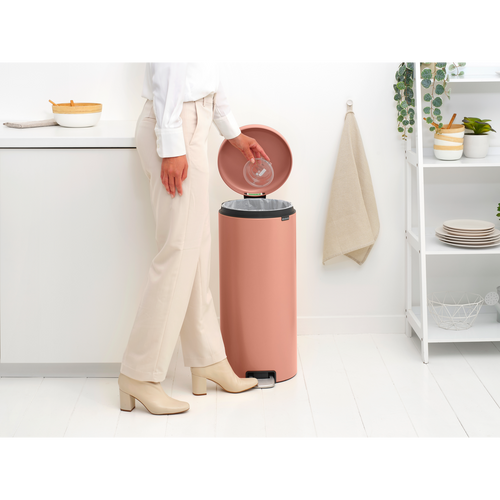 NewIcon pedaalemmer 30 liter met kunststof binnenemmer - Warm Copper - vtwonen shop