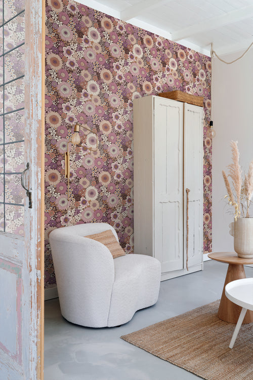 ESTAhome behang retro bloemen mauve paars en terracotta roze - 50 x 900 cm - 131319 - vtwonen shop