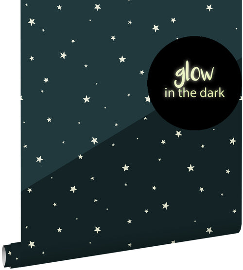 ESTAhome glow-in-the-dark behang lichtgevende sterretjes donkerblauw - 0,53 x 10,05 m - 139262 - vtwonen shop