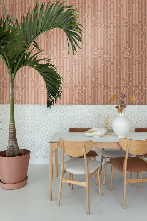 ESTAhome behang grafische lijnen terracotta - 50 x 900 cm - 131024 - vtwonen shop