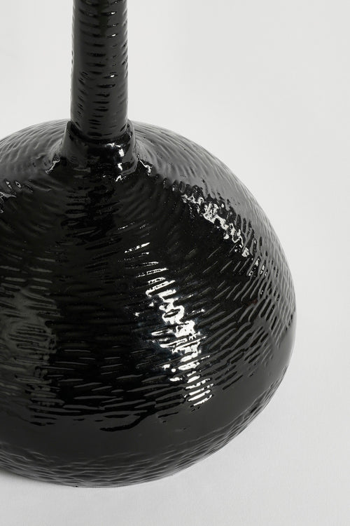 Mica Decorations Colin Bijzettafel - H58 x Ø34 cm - Gerecycled Aluminium - 100% FSC - Zwart - vtwonen shop