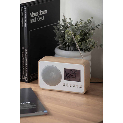 Karlsson wekker FM Radio - bruin - 19.2x19.2x12.5cm