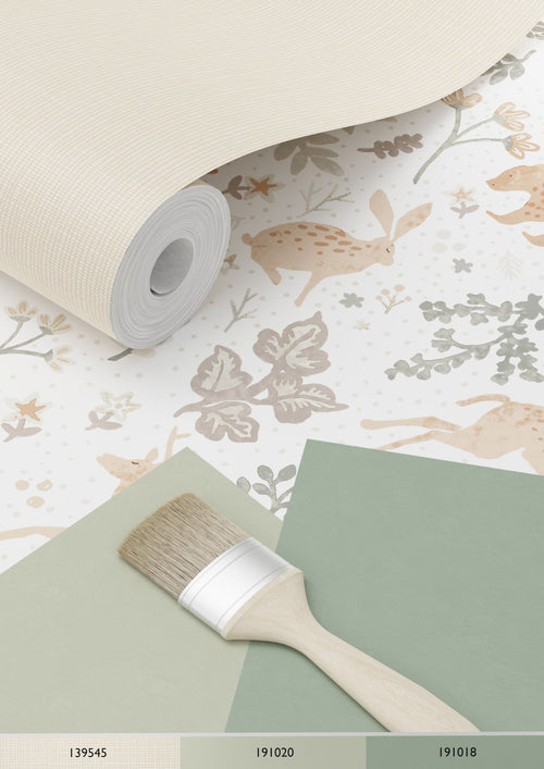 ESTAhome behang bos met bosdieren vergrijsd groen, beige en wit - 53 cm x 10.05 m - 139585