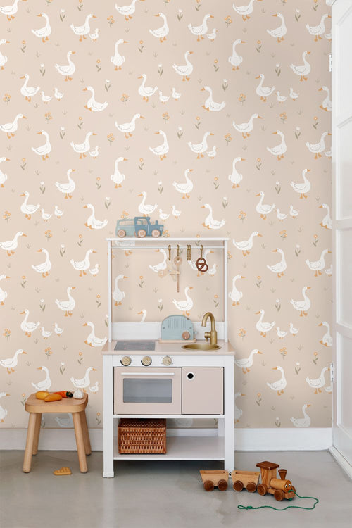 ESTAhome behang schattige ganzen beige en oranje - 50 x 900 cm - 131832