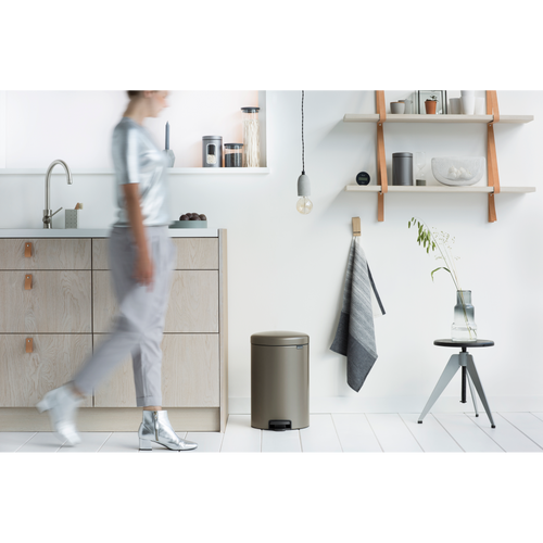Brabantia NewIcon Pedaalemmer, 20 liter, kunststof binnenemmer - Platinum