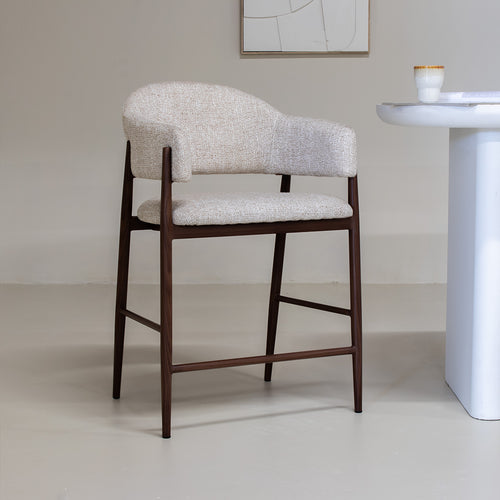 DÉJA Living Barstoel Dénia - Beige/Walnoot Stof - Zithoogte 65cm - Set van 2 - vtwonen shop