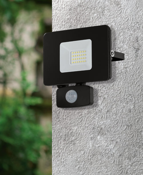 EGLO wandlamp buiten Faedo 3 - 14 cm - beweginssensor - zwart - vtwonen shop