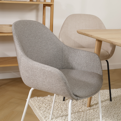 Nolon Nora-Mae Eetkamerstoel Warm Grijs - Armleuning - Witte Poten - vtwonen shop
