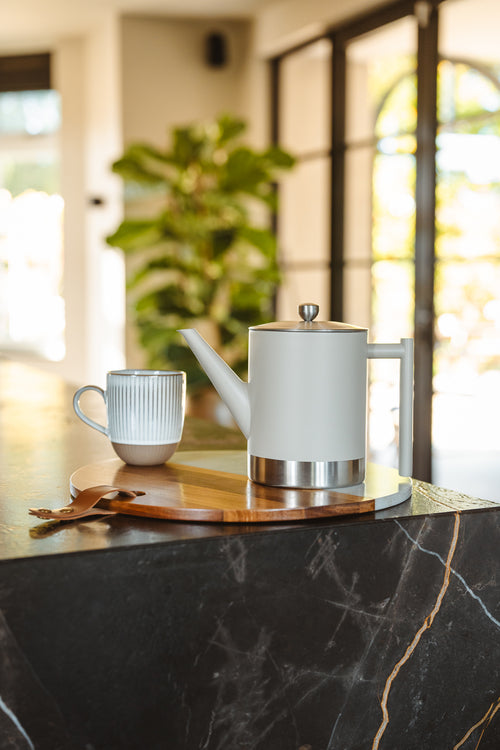 Bredemeijer - Dubbelwandige theepot Minuet Cylindre - 1,2 liter - Taupe - Met filter - vtwonen shop