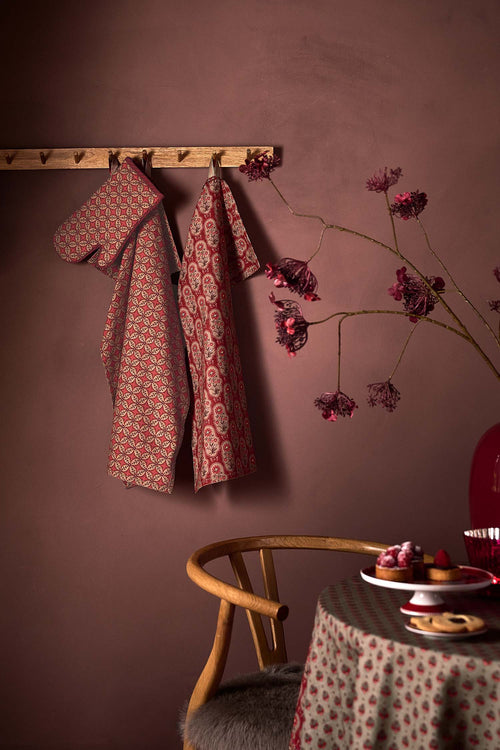 Pip Studio - Blooming Tales Bustani Pashmina Dark Red - Set van 2 Theedoeken - 50x70cm