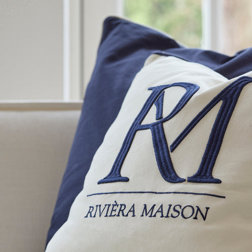 Rivièra Maison RM Monogram PillowCover white 50x50 - Katoen - Blauw / White - vtwonen shop