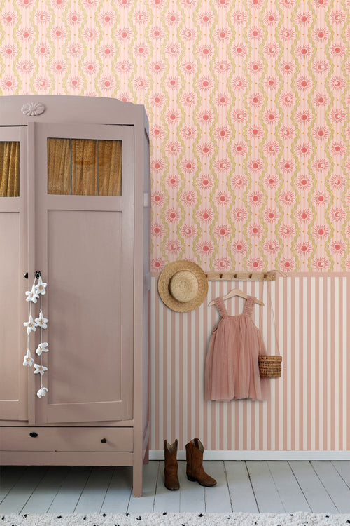 ESTAhome behang zonnetjes roze, rood en groen - 50 x 900 cm - 131713