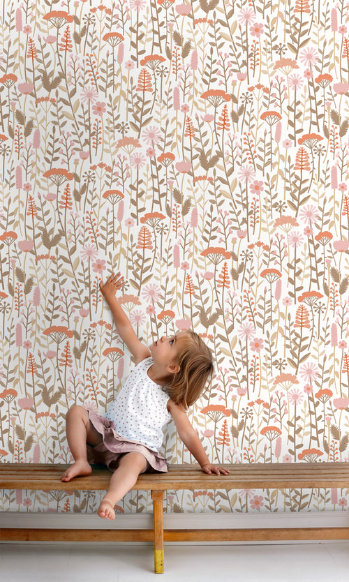 ESTAhome behang veldbloemen terracotta en roze - 50 x 900 cm - 131552 - vtwonen shop