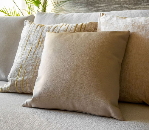 JARED - kussenhoes 45x45 cm - leerlook - effen kleur - Irish Cream - beige