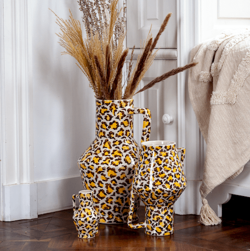 Return to Sender Vaas 30 cm Leopard print handgeschilderd upside down met handvat