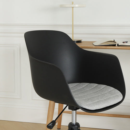Nolon Nout-Liz Bureaustoel Zwart - Lichtgrijs Kussen - Zwart Onderstel - vtwonen shop