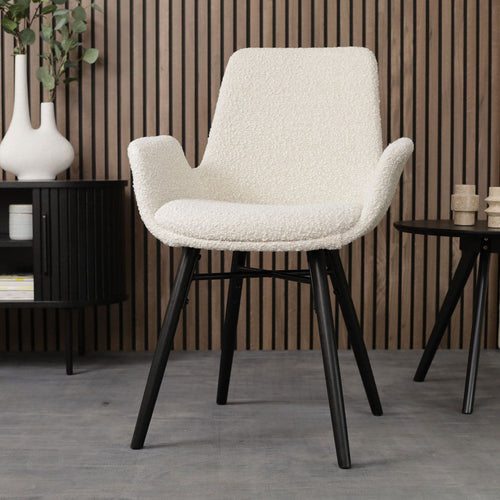Nolon Nena-Eef Eetkamerstoel Bouclé Beige - Zwarte Houten Poten - vtwonen shop