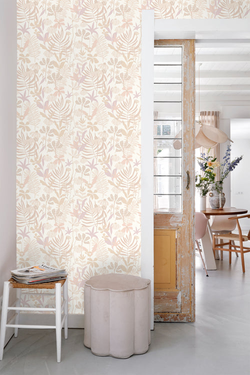 ESTAhome behang tropische bladeren en bloemen beige - 50 x 900 cm - 130995 - vtwonen shop