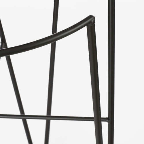 Mica Decorations Blom Plantenstandaard - L25 x B25 x H38 cm - Metaal - Zwart - vtwonen shop