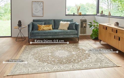 Oriental Velvet Carpet with Fringes Antik Nain 135x195 cm