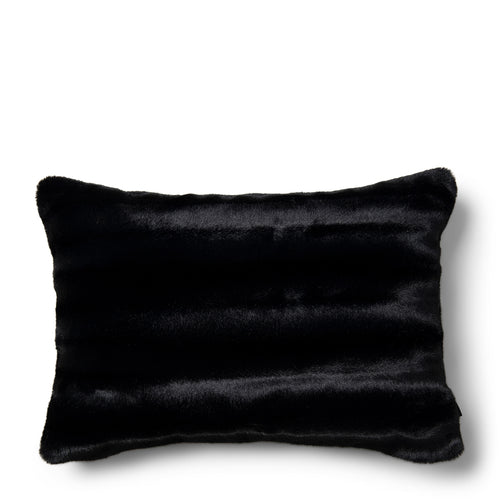 Rivièra Maison Maeve Faux Fur Pillow Cover 65x45 - Polyester - Zwart - vtwonen shop