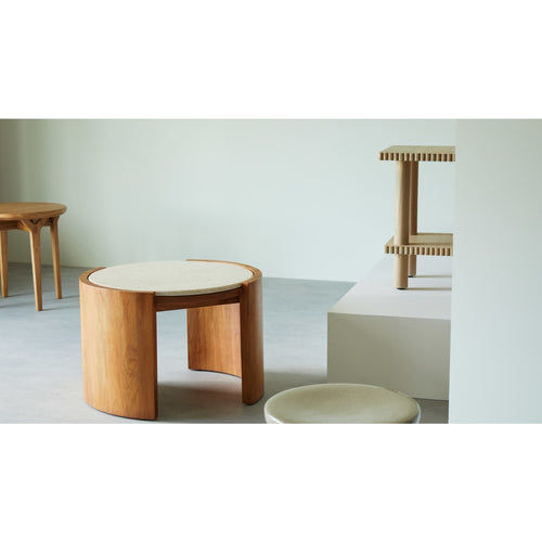 Tikamoon Ronde bijzettafel in massief teak en marmer - Naturel - vtwonen shop