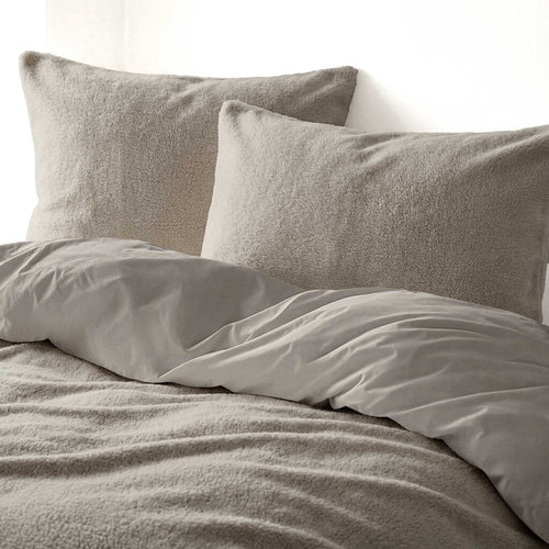 Byrklund - Dekbedovertrek Favorite Fuzzle - 200x220 cm - Taupe