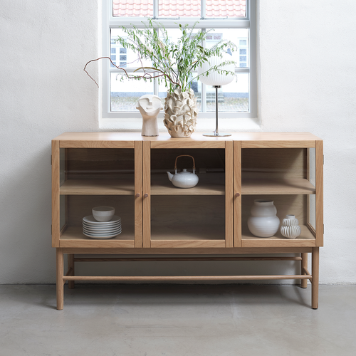 Olivine Boris Eikenhouten Dressoir met Glazen Deuren - B 140 - Naturel - vtwonen shop