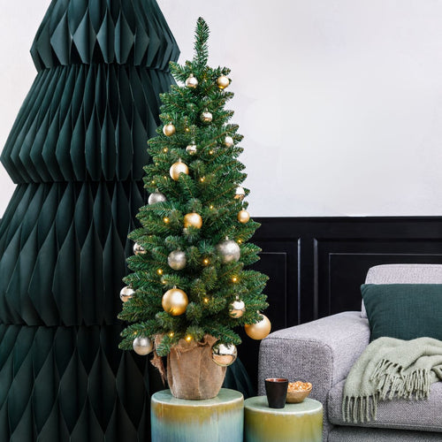 Black Box Trees Gerlos Kunstkerstboom met Verlichting - Kunstboom H120 x D51 cm - Kunst Kerstboom in Jute Zak - Kerstdecoratie voor Binnen - 166  Tips