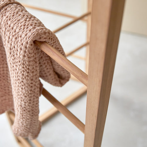 Tikamoon Handdoekenrek van massief teakhout - Naturel - vtwonen shop