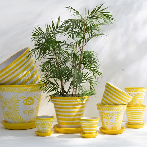 J-Line bloempot Granada Stripes Handmade + Painted - keramiek - geel - extra small - Ø 17 cm - vtwonen shop