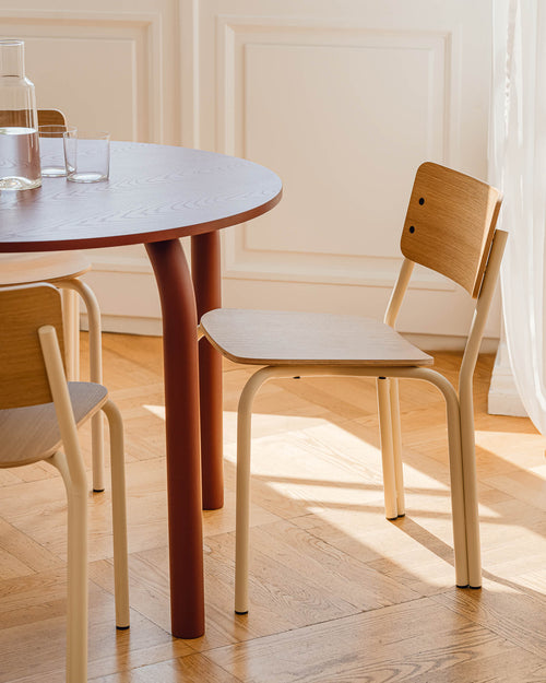 noo.ma Kei Chair - eiken plywood stoel, comfortabel en tijdloos design
