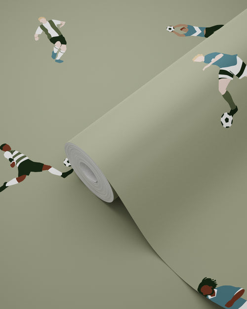 ESTAhome behang voetbalspelers olijfgroen - 50 x 900 cm - 131277 - vtwonen shop
