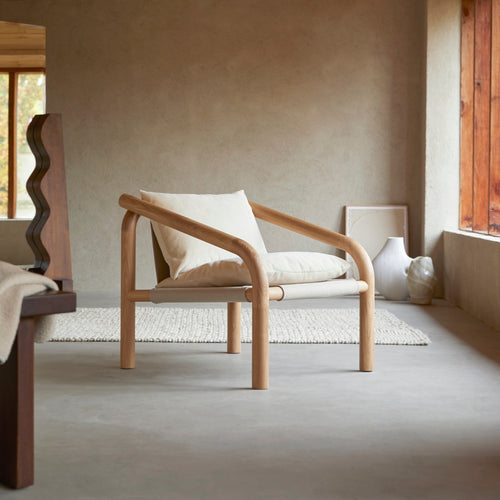 Tikamoon Fauteuil van licht massief eikenhout en crèmekleurig fluweel - Beige - vtwonen shop