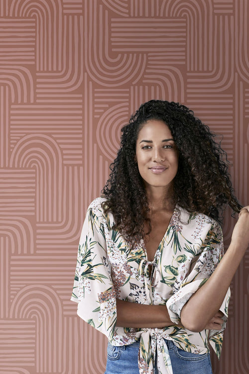 ESTAhome behang grafisch 3D motief terracotta roze - 50 x 900 cm - 131490 - vtwonen shop