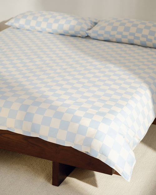 noo.ma Plu Pillowcase katoensatijn 300 TC 60x70 cm, Baby Blue & Cocoa Brown