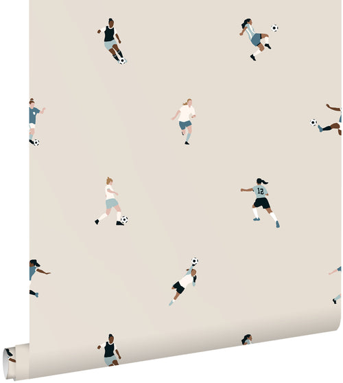 ESTAhome behang voetbalspeelsters beige - 50 x 900 cm - 131282 - vtwonen shop