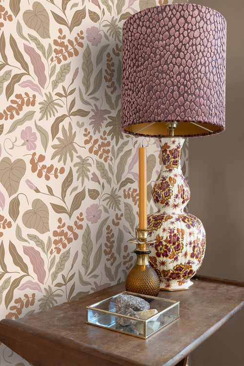ESTAhome behang bladeren en bloemen warm beige, terracotta en paars - 50 x 900 cm - 131051 - vtwonen shop