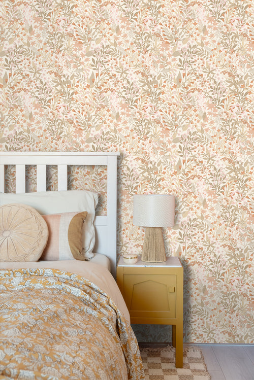 ESTAhome behang veldbloemen terracotta en vergrijsd groen - 50 x 900 cm - 131353 - vtwonen shop