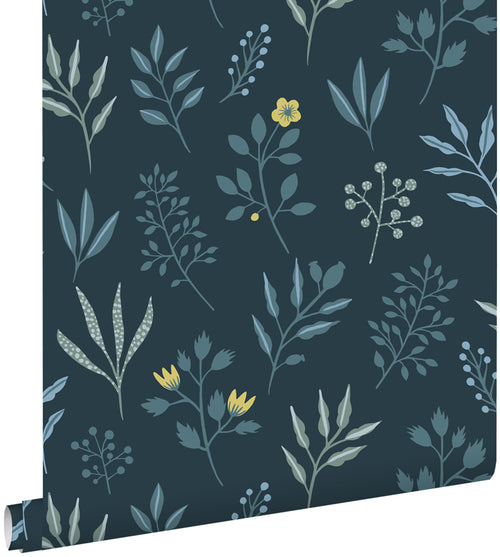 ESTAhome behang bloemmotief in Scandinavische stijl donkerblauw en okergeel - 0,53 x 10,05 m - 139082 - vtwonen shop