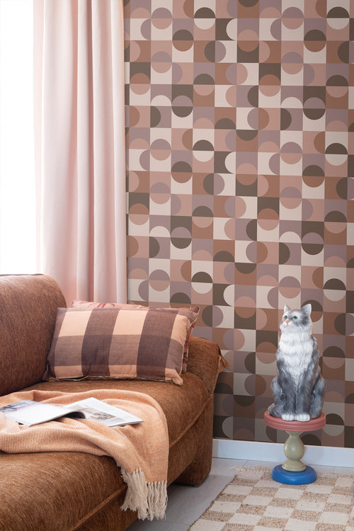ESTAhome behang cirkels in Bauhaus stijl bruin en mauve paars - 50 x 900 cm - 131241 - vtwonen shop