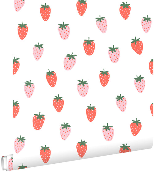 ESTAhome behang aardbeien wit en roze - 50 x 900 cm - 131650 - vtwonen shop